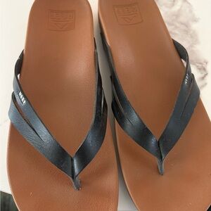 Women's Black Strap Tan Footbed Flip Flops